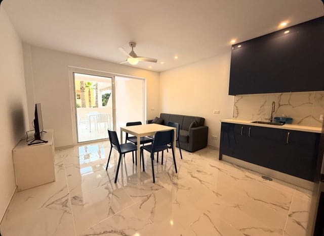 2 makuuhuone Huoneisto vuokrattavana paikassa Chayofa, Arona mukana uima-altaan - 1 500 € (Ref: 9417668)
