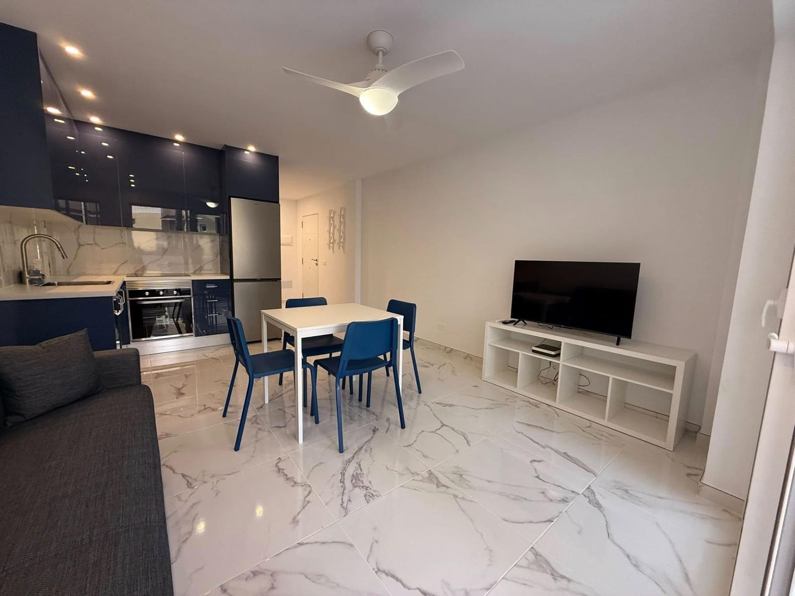 2 makuuhuone Huoneisto vuokrattavana paikassa Chayofa mukana uima-altaan - 1 500 € (Ref: 9417668)