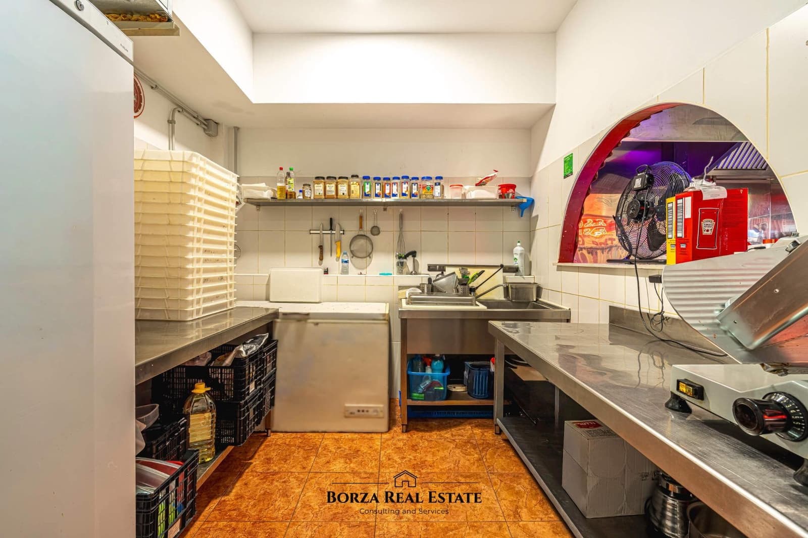 Kommersiell till salu i El Medano - 85 000 € (Ref: 9446680)