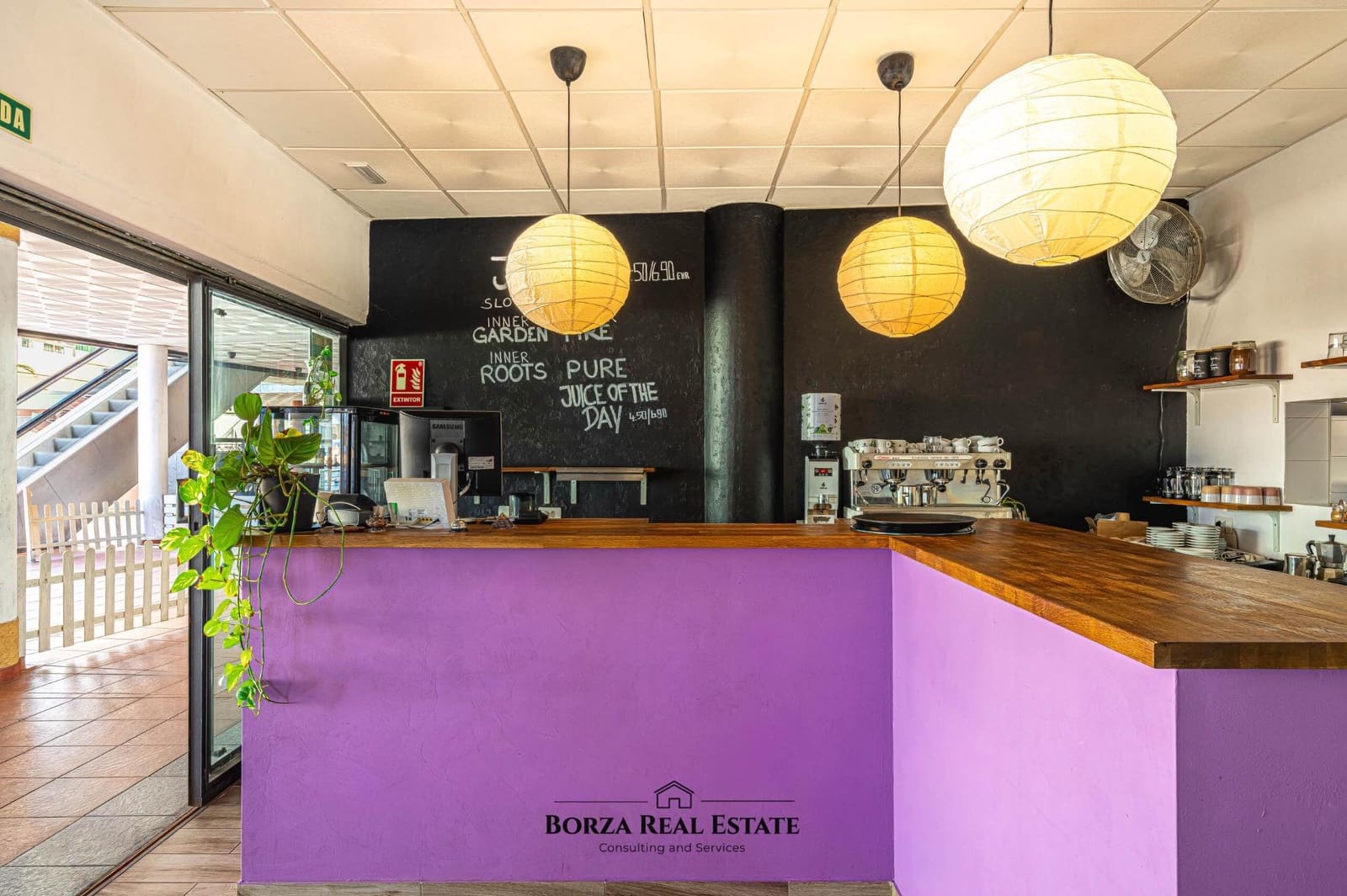 Commercial for sale in Costa Adeje - € 49,900 (Ref: 9449404)