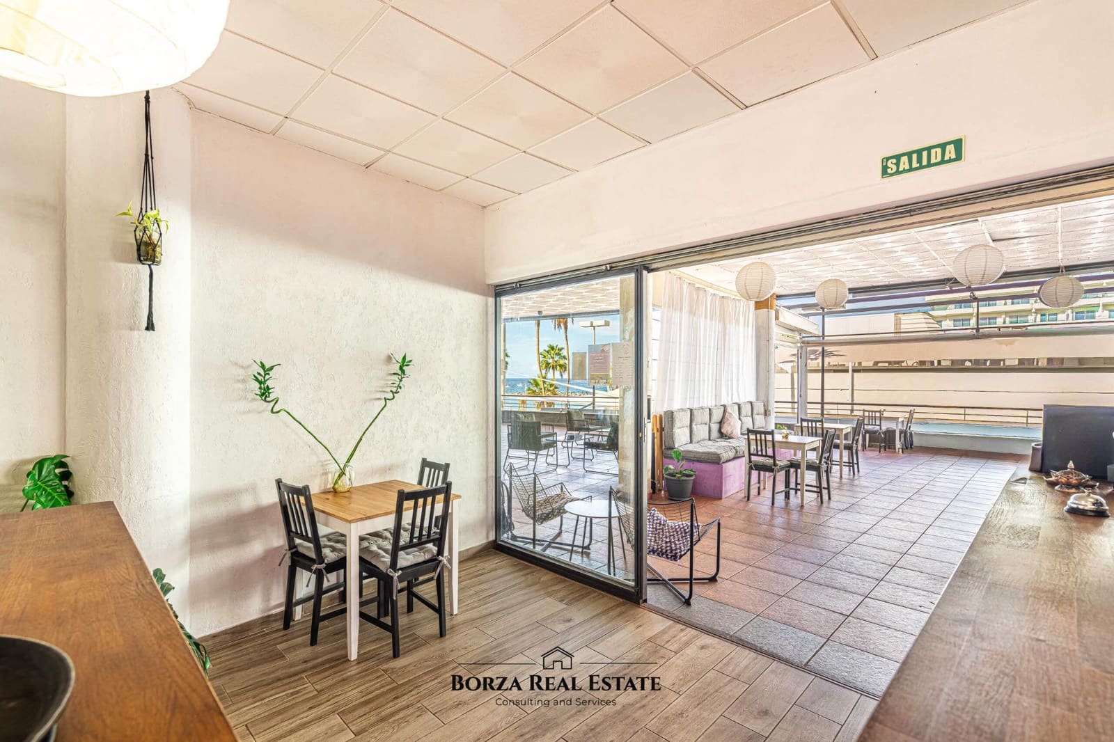 Commercial for sale in Costa Adeje - € 49,900 (Ref: 9449404)