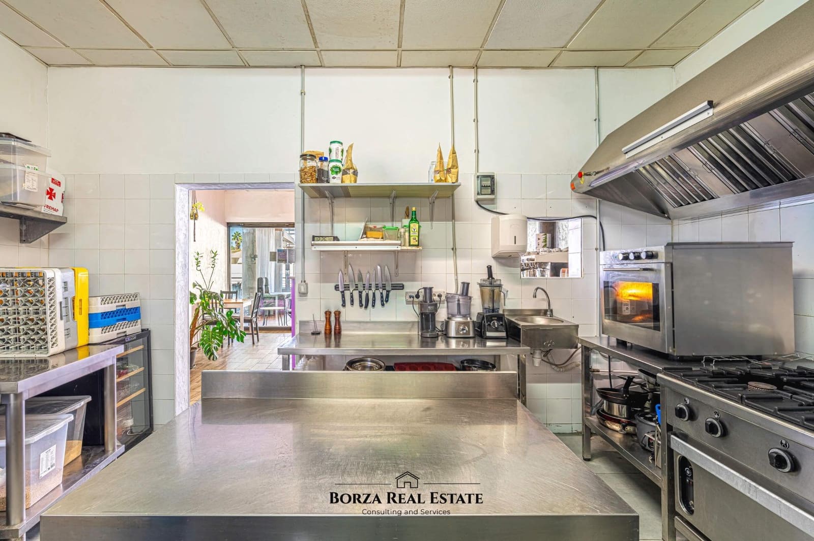 Commercial for sale in Costa Adeje - € 49,900 (Ref: 9449404)