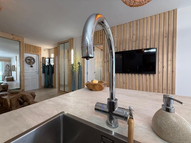 2 sypialnia Apartament na sprzedaż w Torviscas Centro y Alto, Adeje z basenem - 449 000 € (Ref: 9471217)