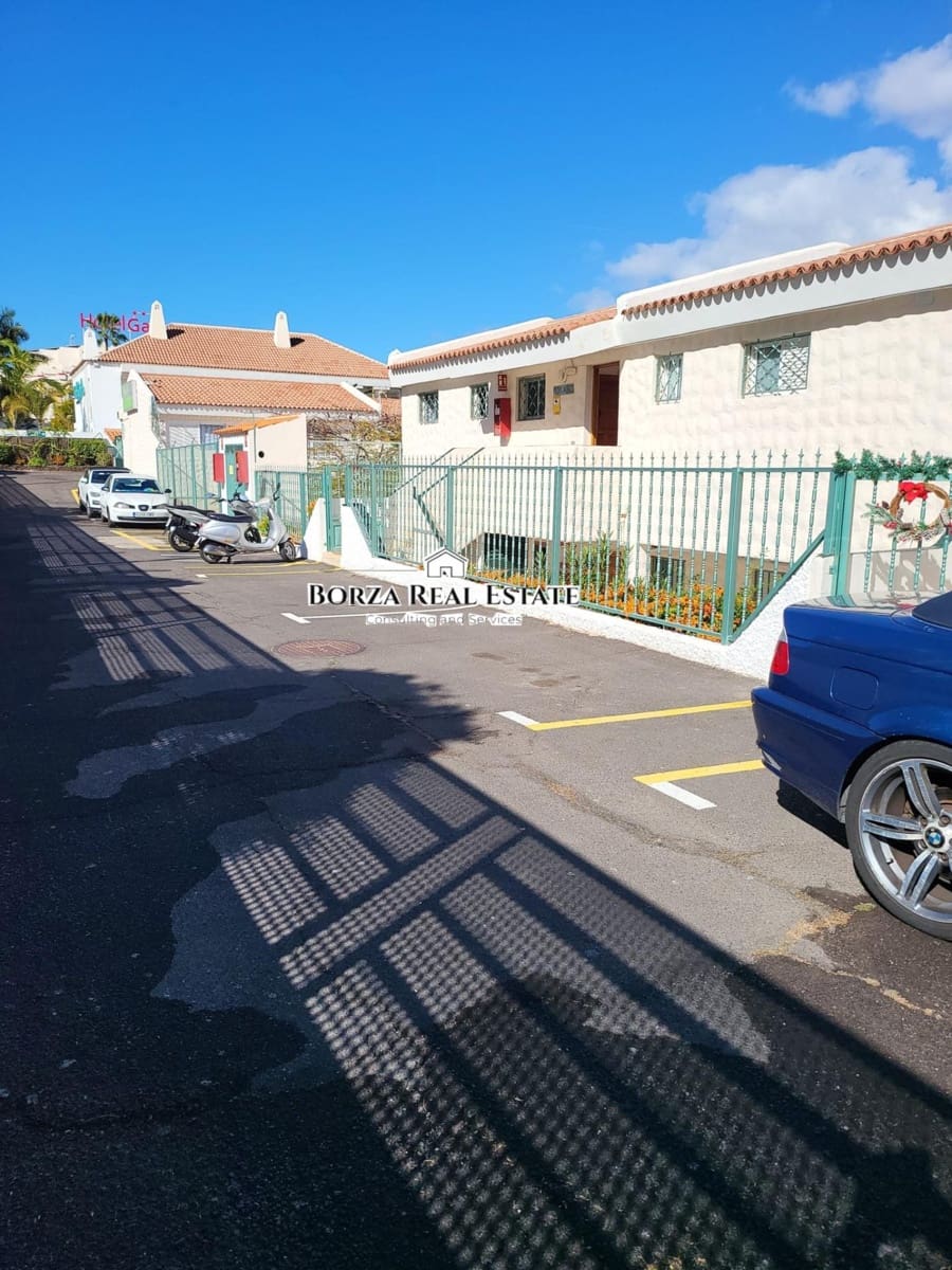 1 bedroom Studio for sale in Playa de las Americas - € 220,000 (Ref: 9478776)