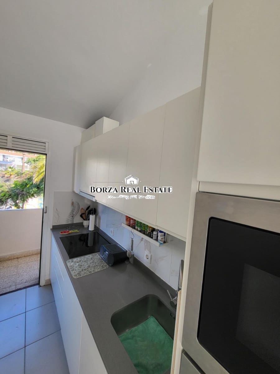 1 bedroom Studio for sale in Playa de las Americas - € 210,000 (Ref: 9478776)