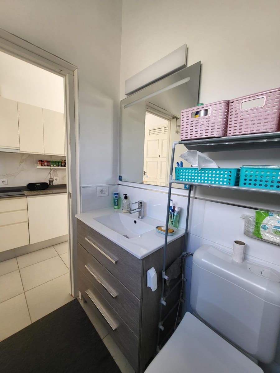 1 bedroom Studio for sale in Playa de las Americas - € 220,000 (Ref: 9478776)
