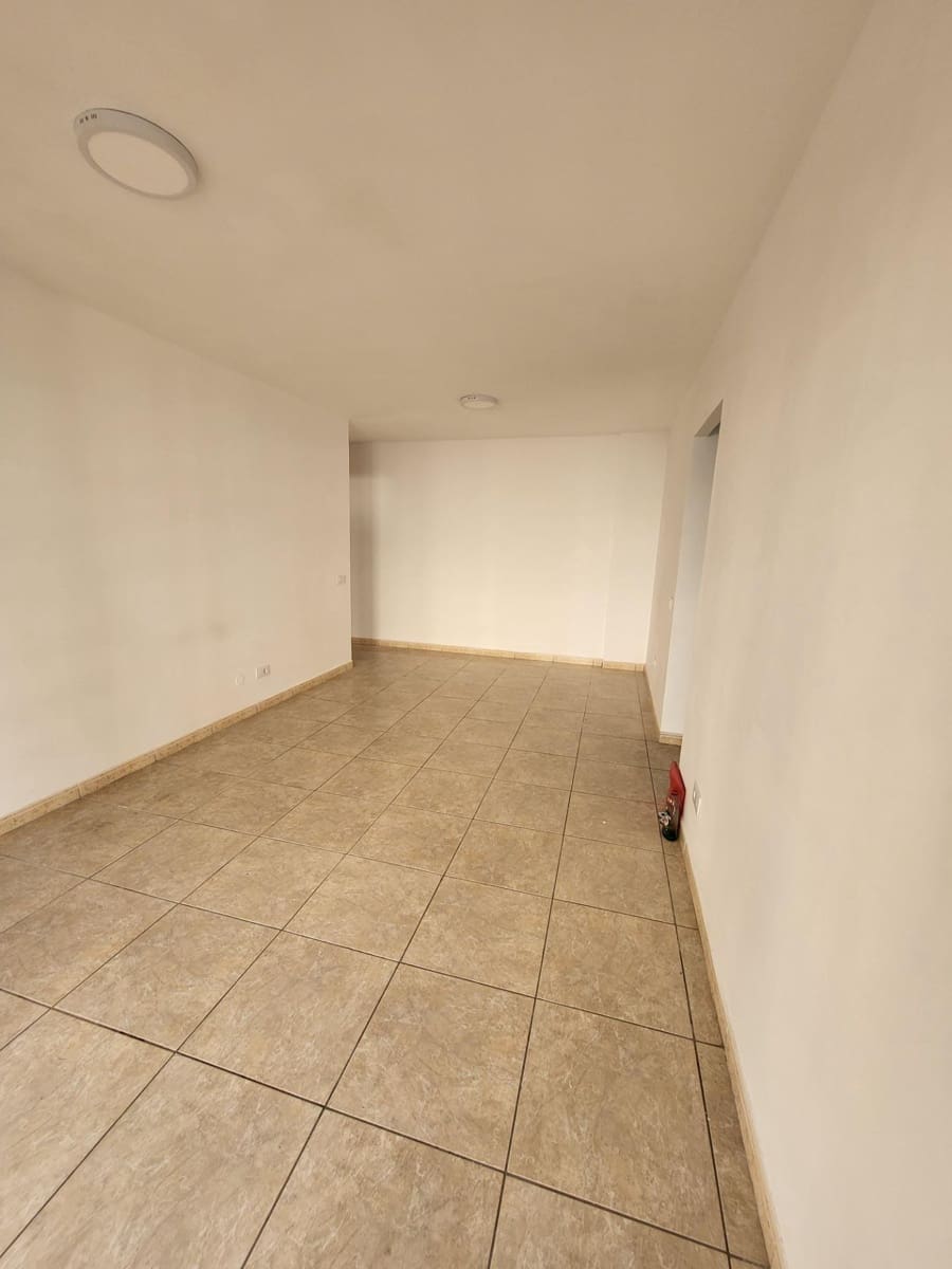 3 soverom Leilighet til leie i Los Cristianos med svømmebasseng - € 1 800 (Ref: 9502457)