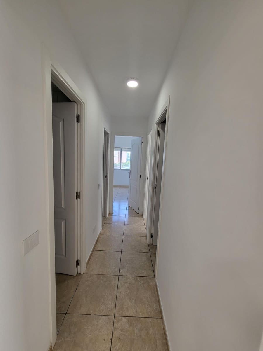 3 soverom Leilighet til leie i Los Cristianos med svømmebasseng - € 1 800 (Ref: 9502457)