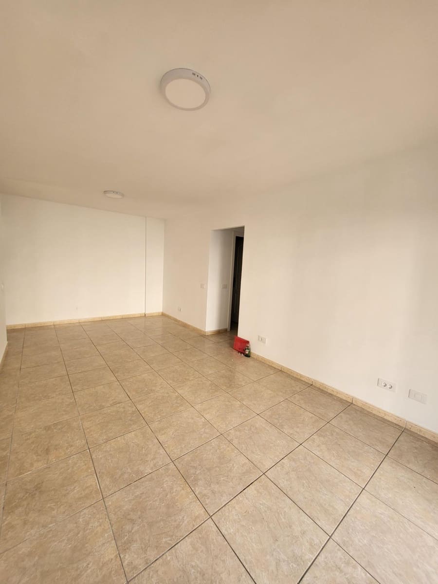 3 soverom Leilighet til leie i Los Cristianos med svømmebasseng - € 1 800 (Ref: 9502457)