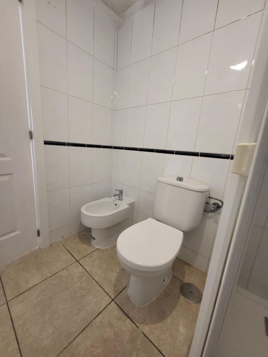 3 soverom Leilighet til leie i Los Cristianos med svømmebasseng - € 1 800 (Ref: 9502457)