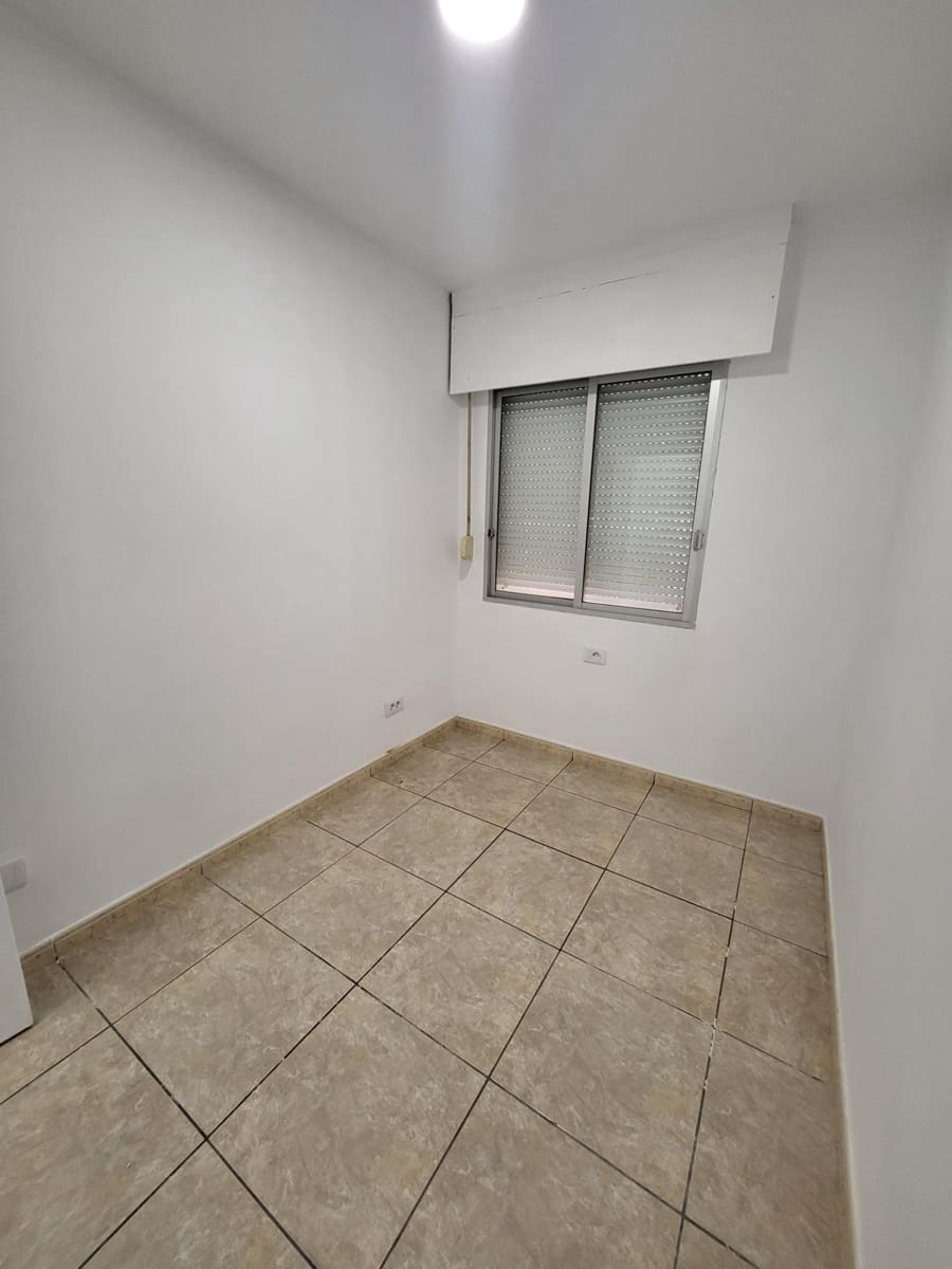 3 soverom Leilighet til leie i Los Cristianos med svømmebasseng - € 1 800 (Ref: 9502457)