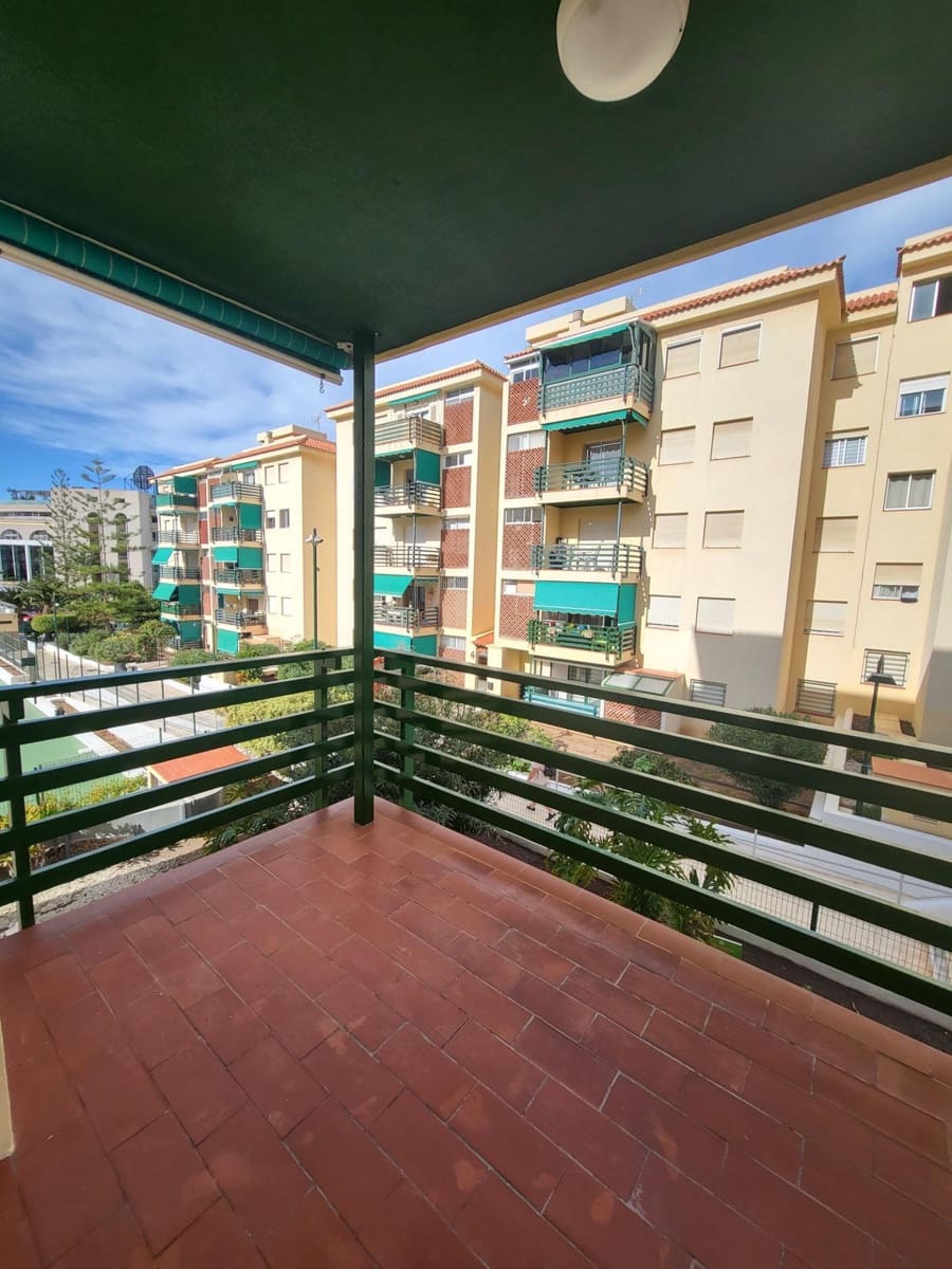 3 soverom Leilighet til leie i Los Cristianos med svømmebasseng - € 1 800 (Ref: 9502457)