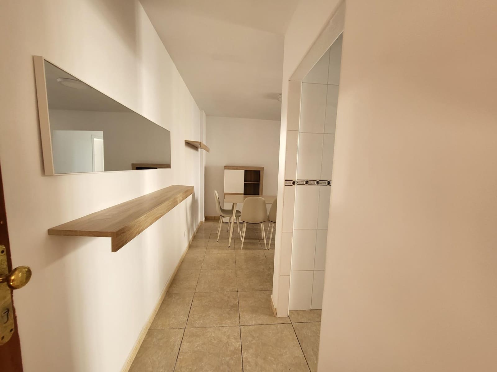 3 quarto Apartamento para arrendar em Los Cristianos com piscina - 1 800 € (Ref: 9502457)