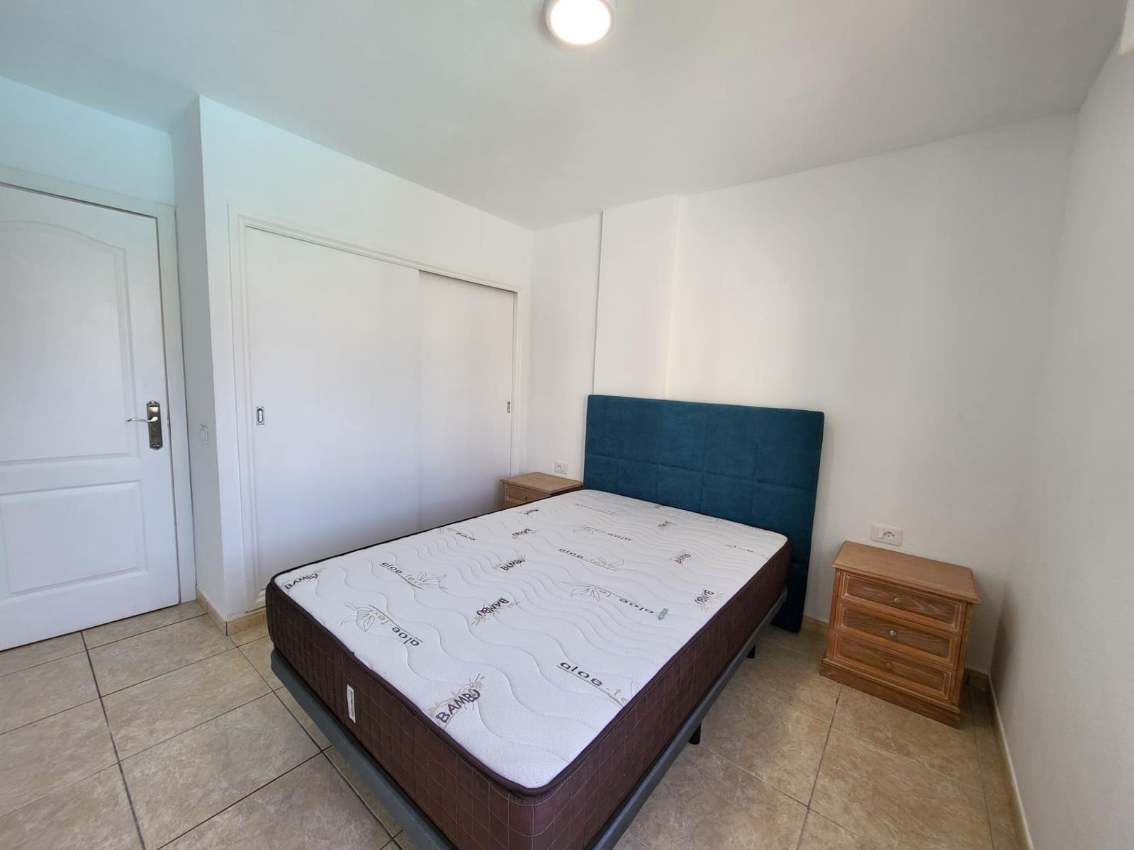 3 quarto Apartamento para arrendar em Los Cristianos com piscina - 1 800 € (Ref: 9502457)