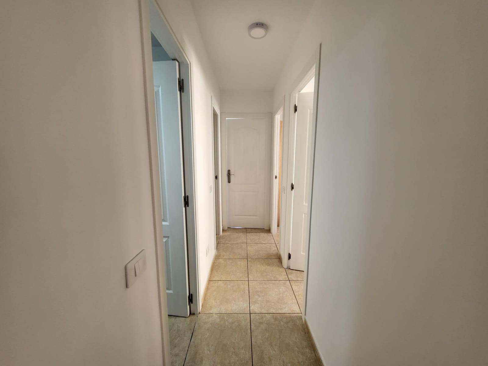 3 bedroom Apartment for rent in Los Cristianos with pool garage - € 1,700 (Ref: 9502457)