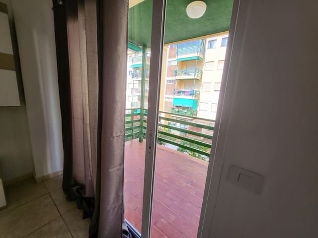 3 Zimmer Apartment zu vermieten in Los Cristianos, Arona mit Pool Garage - 1.700 € (Ref: 9502457)