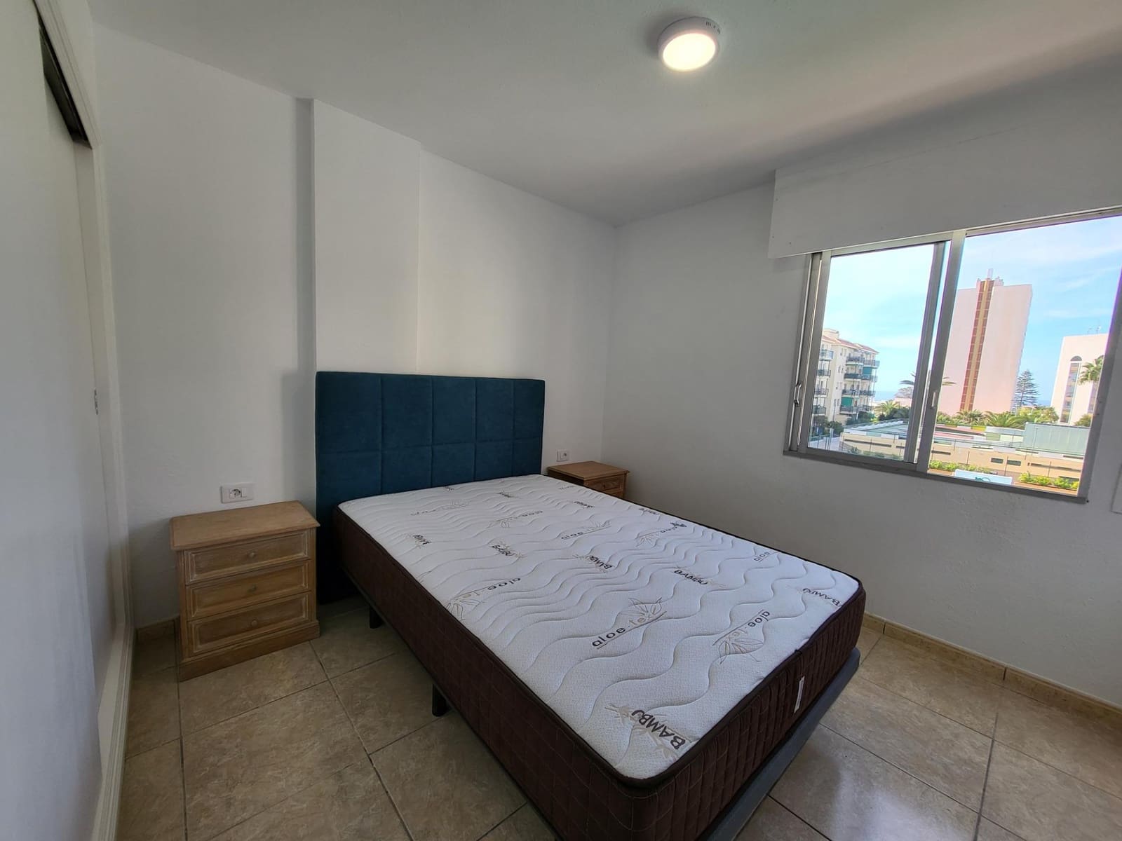 3 bedroom Apartment for rent in Los Cristianos with pool garage - € 1,700 (Ref: 9502457)