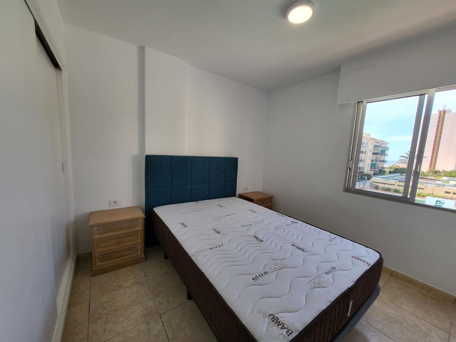 3 bedroom Apartment for rent in Los Cristianos with pool garage - € 1,700 (Ref: 9502457)