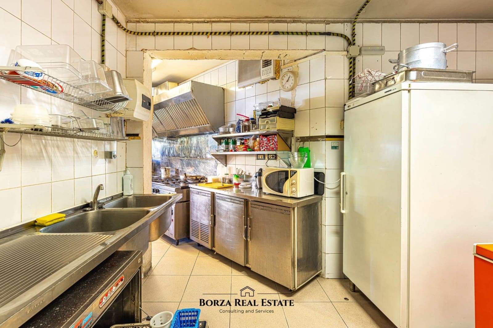 Local Comercial en Costa Adeje en venta - 59.000 € (Ref: 9504373)