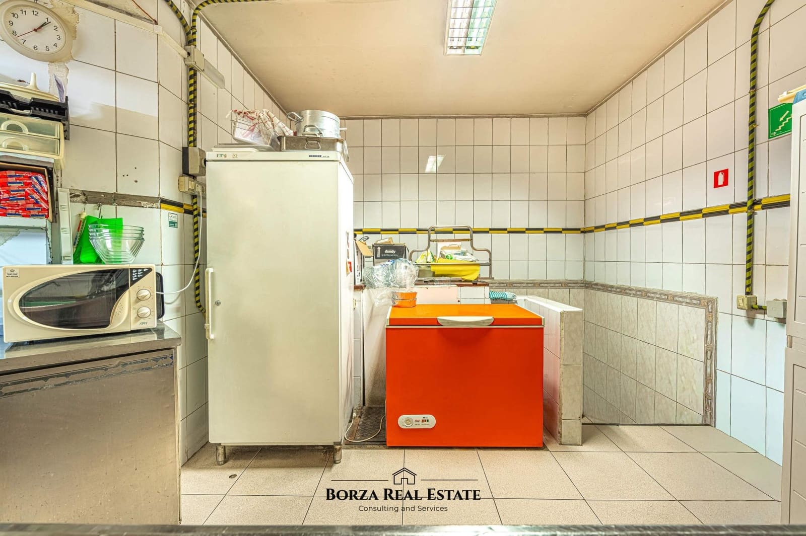 Local Comercial en Costa Adeje en venta - 59.000 € (Ref: 9504373)