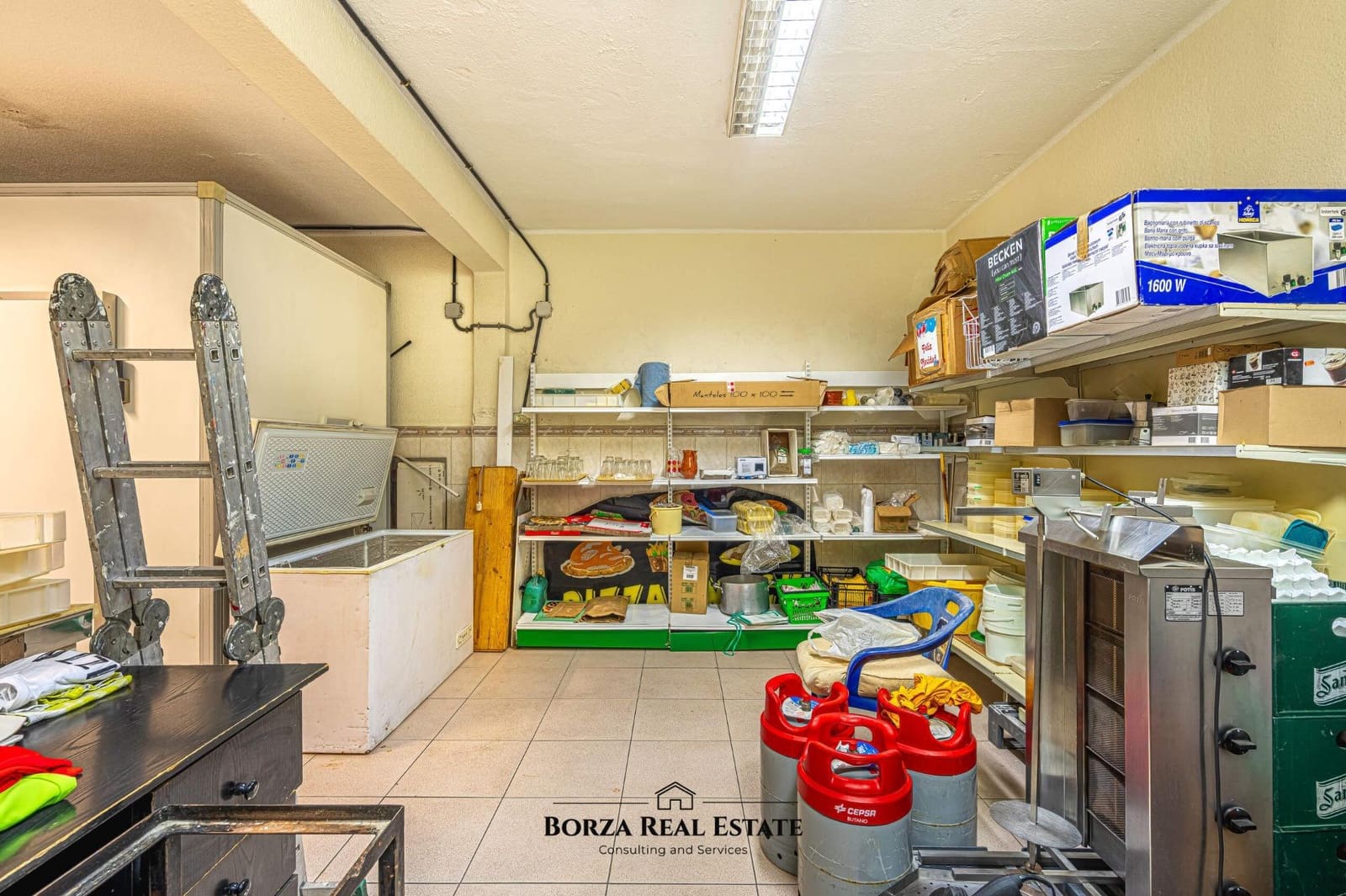 Local Comercial en Costa Adeje en venta - 59.000 € (Ref: 9504373)