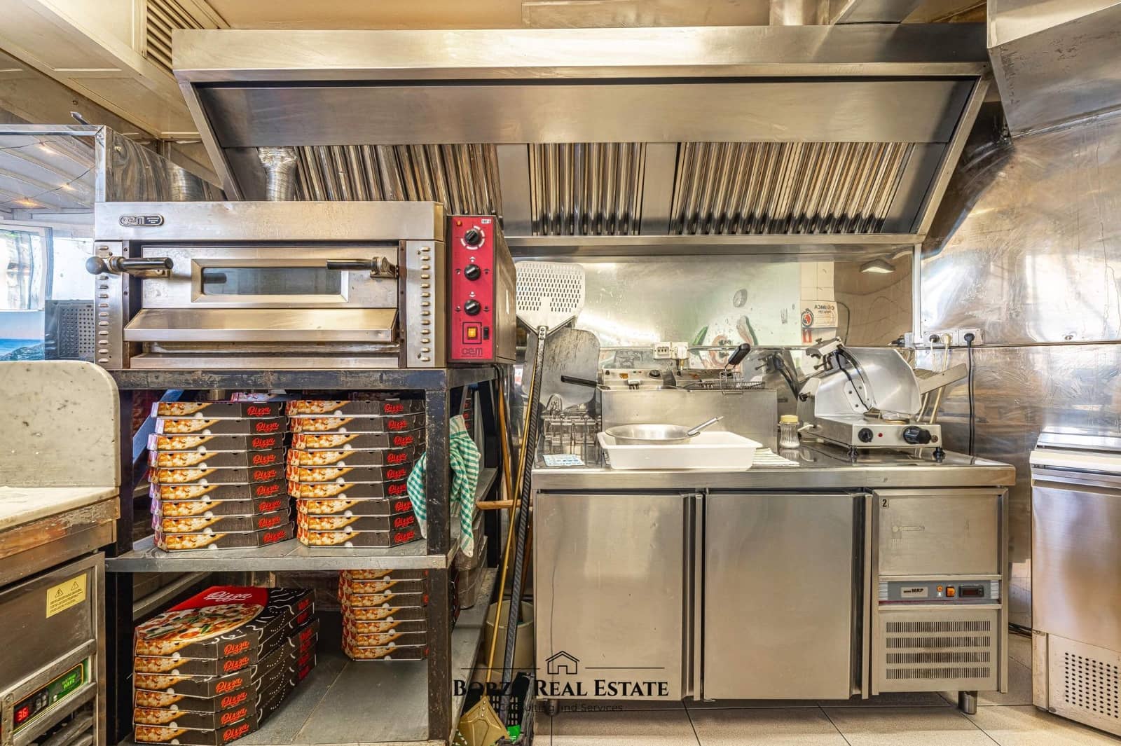 Local Comercial en Costa Adeje en venta - 59.000 € (Ref: 9504373)