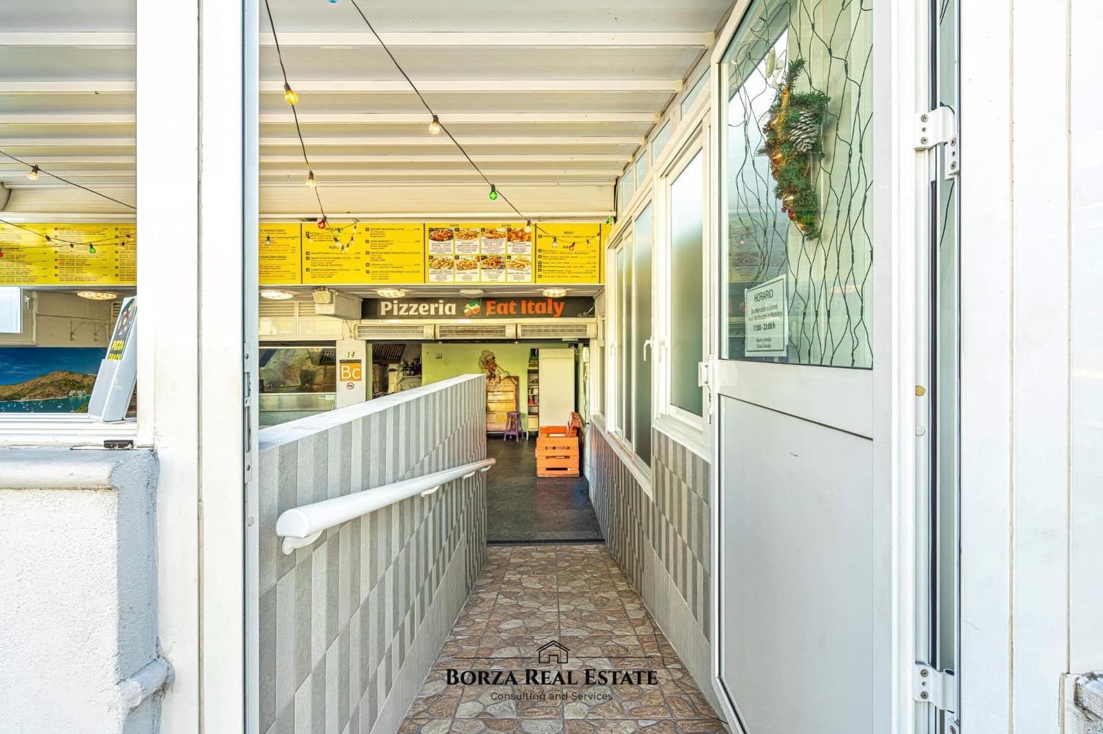 Commercieel te koop in Costa Adeje - € 59.000 (Ref: 9504373)