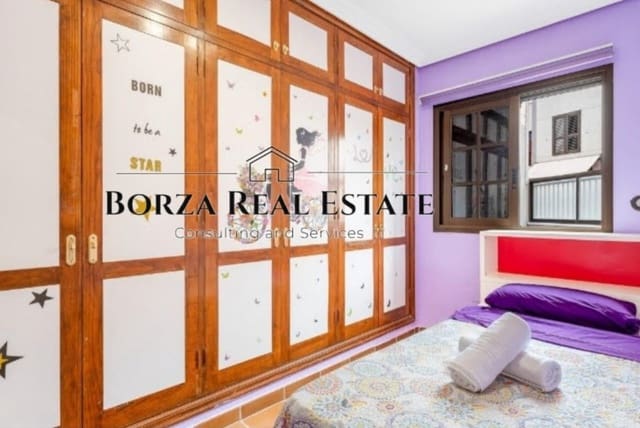 4 makuuhuone Rivitalo myytävänä paikassa El Medano, Granadilla de Abona mukana 
autotalli - 725 000 € (Ref: 9519030)