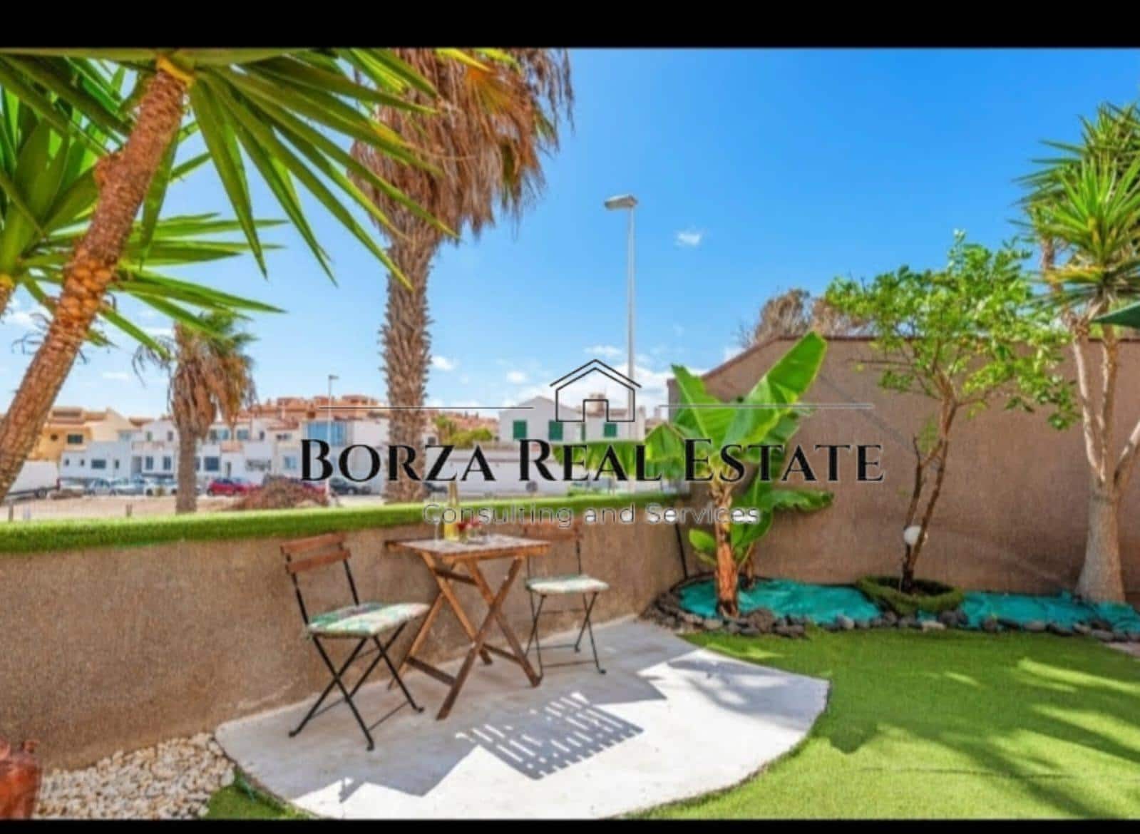 4 makuuhuone Rivitalo myytävänä paikassa El Medano mukana 
autotalli - 725 000 € (Ref: 9519030)