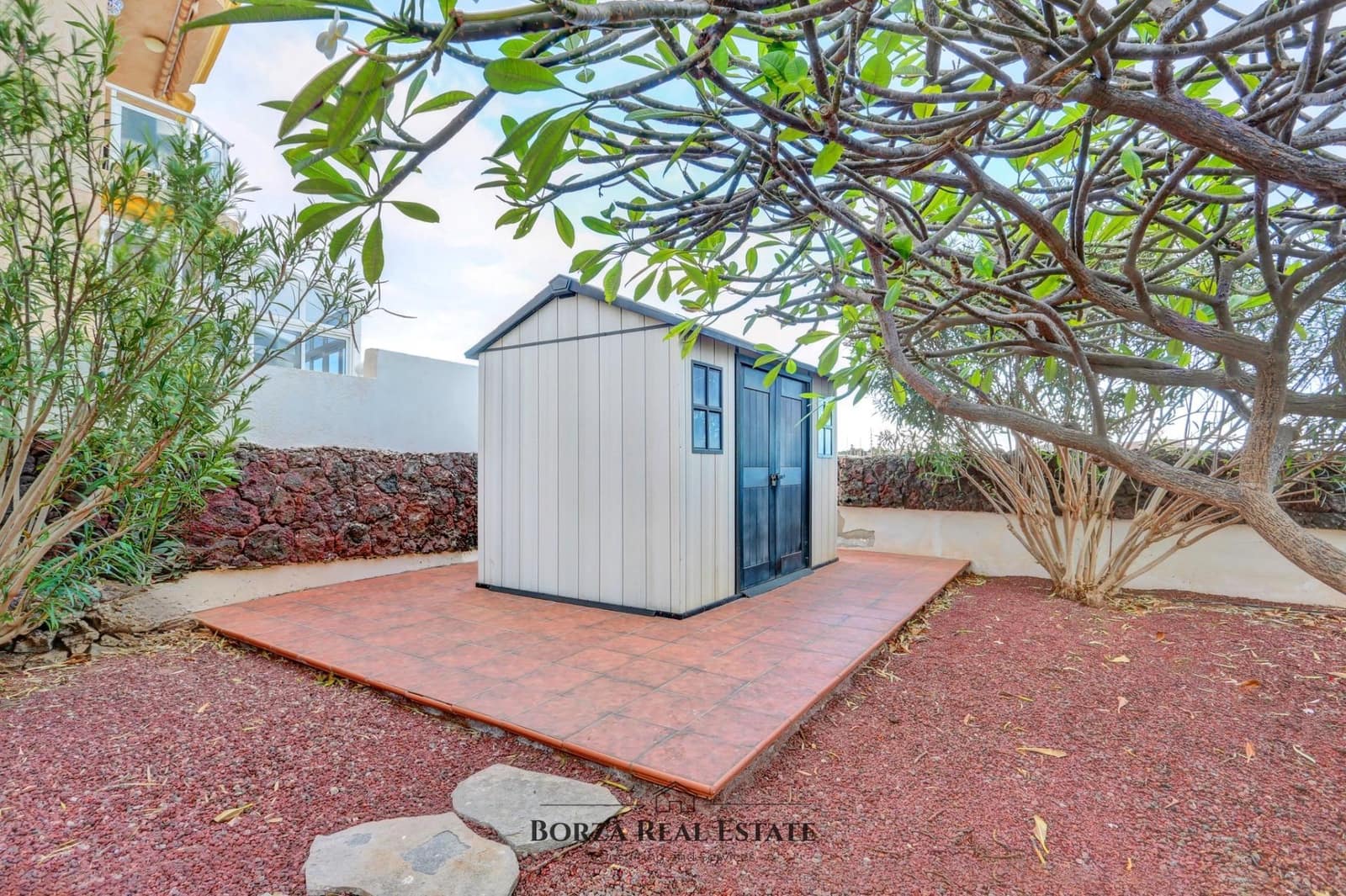 3 bedroom Villa for sale in Costa del Silencio with garage - € 550,000 (Ref: 9530783)