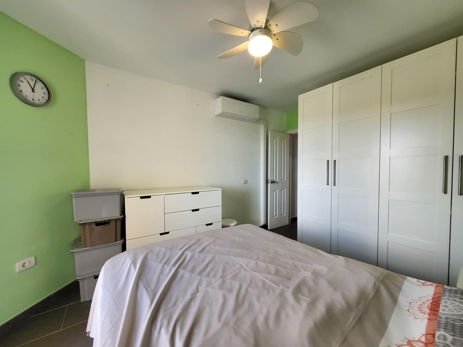 2 bedroom Terraced Villa for sale in Arico with garage - € 305,000 (Ref: 9541220)