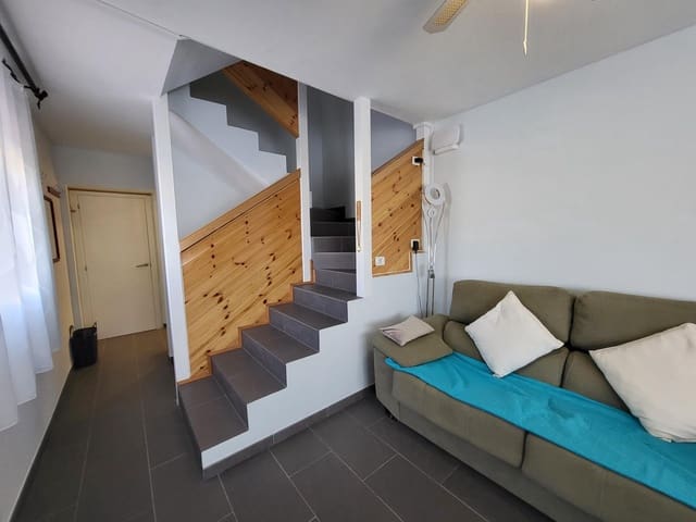 2 sovrum Radhus till salu i Arico med garage - 305 000 € (Ref: 9541220)