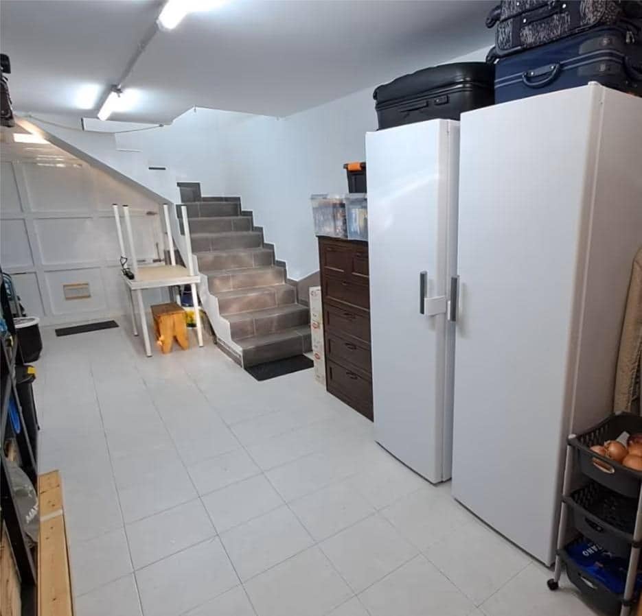 2 bedroom Terraced Villa for sale in Arico with garage - € 305,000 (Ref: 9541220)