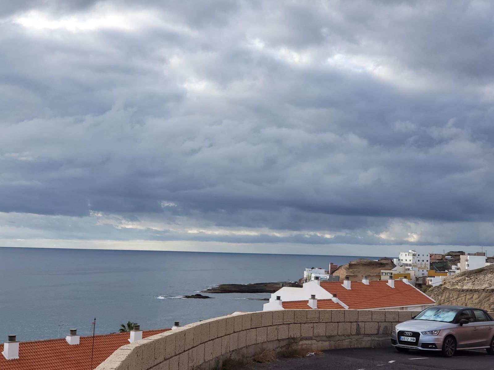 2 bedroom Terraced Villa for sale in Arico with garage - € 305,000 (Ref: 9541220)