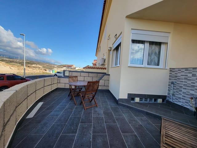 2 bedroom Terraced Villa for sale in Arico with garage - € 305,000 (Ref: 9541220)