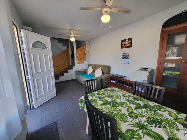 2 quarto Moradia em Banda para venda em Arico com garagem - 305 000 € (Ref: 9541220)