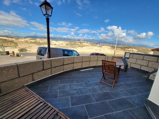 2 quarto Moradia em Banda para venda em Arico com garagem - 305 000 € (Ref: 9541220)