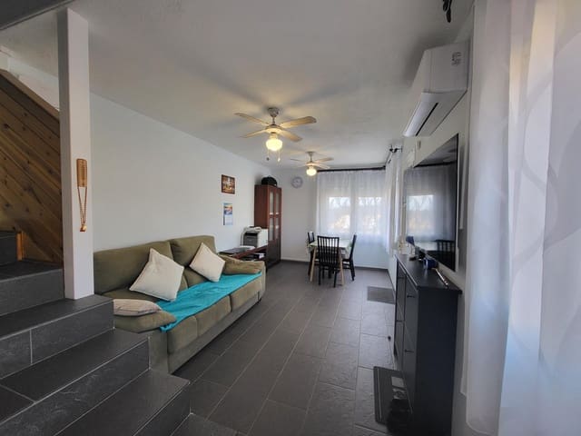 2 quarto Moradia em Banda para venda em Arico com garagem - 305 000 € (Ref: 9541220)