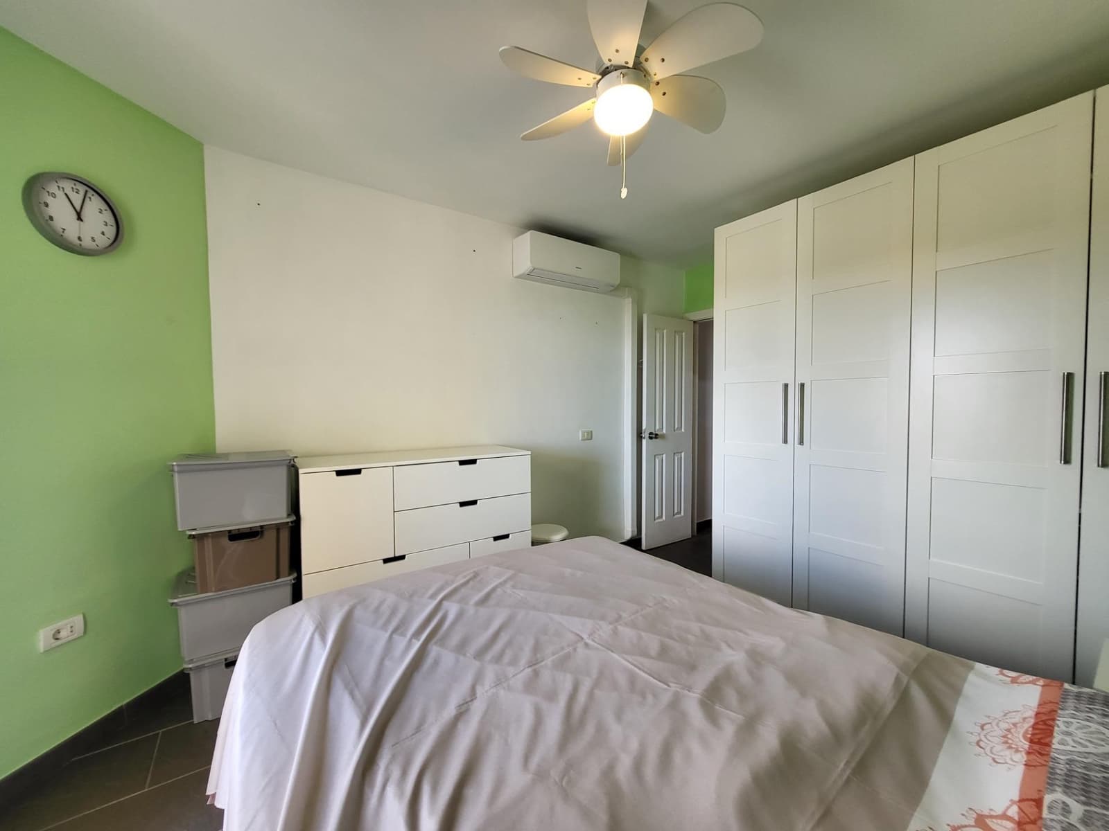 Adosado de 2 habitaciones en Arico en venta con garaje - 290.000 € (Ref: 9541220)