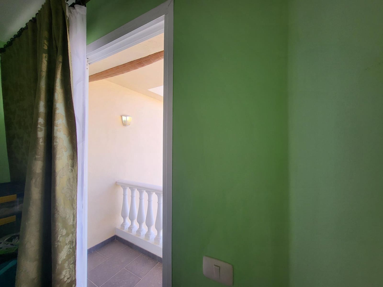 Adosado de 2 habitaciones en Arico en venta con garaje - 290.000 € (Ref: 9541220)