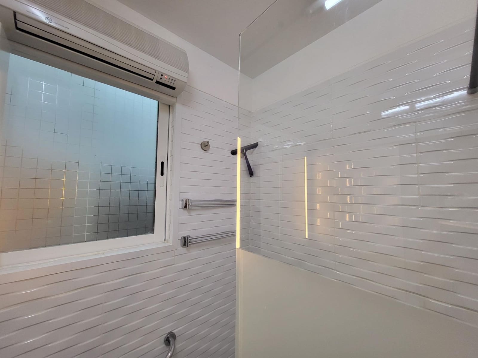 Adosado de 2 habitaciones en Arico en venta con garaje - 290.000 € (Ref: 9541220)