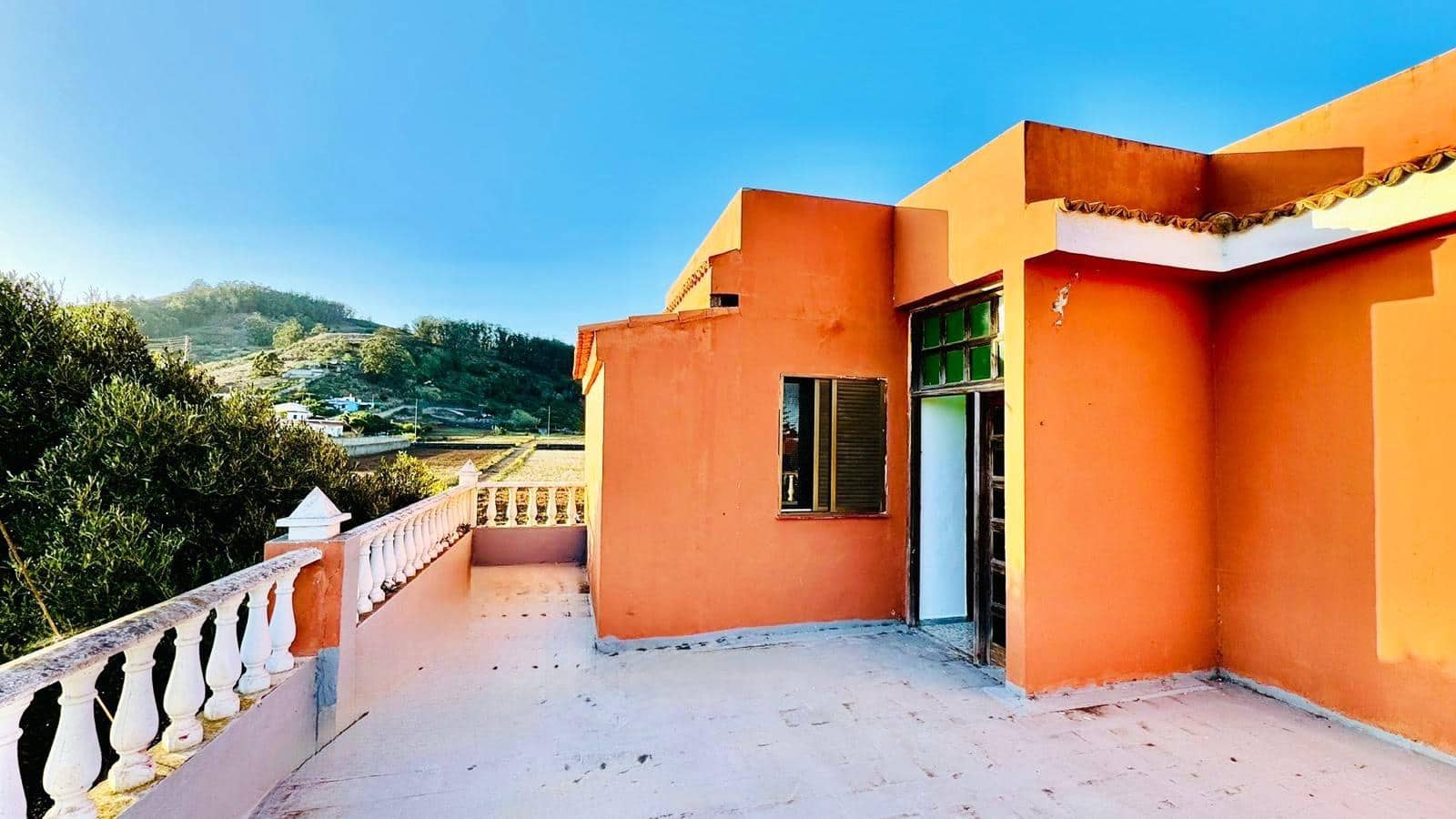 5 soveværelse Villa til salg i San Cristobal de La Laguna med garage - € 460.000 (Ref: 9555969)