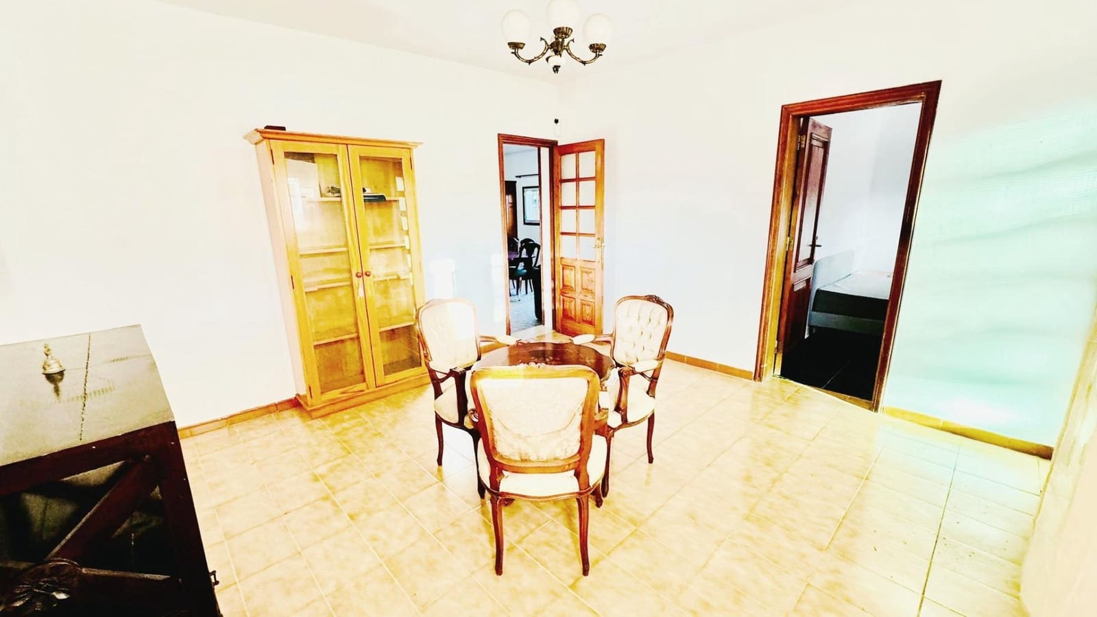 5 bedroom Villa for sale in San Cristobal de La Laguna with garage - € 435,000 (Ref: 9555969)