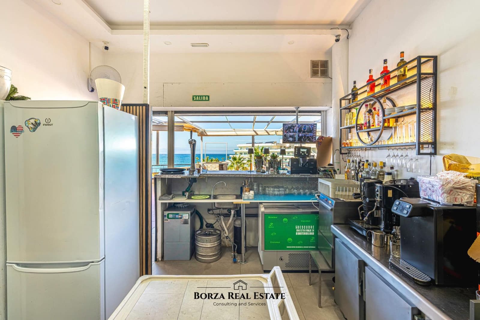 Erhverv til salg i Costa Adeje - € 125.000 (Ref: 9568783)