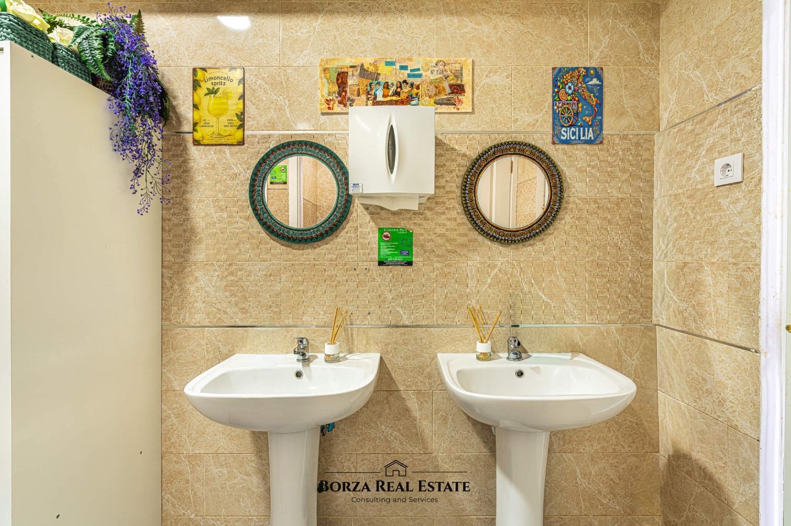 Erhverv til salg i Costa Adeje - € 125.000 (Ref: 9568783)