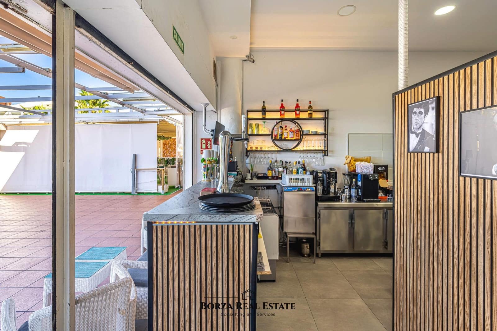 Erhverv til salg i Costa Adeje - € 125.000 (Ref: 9568783)