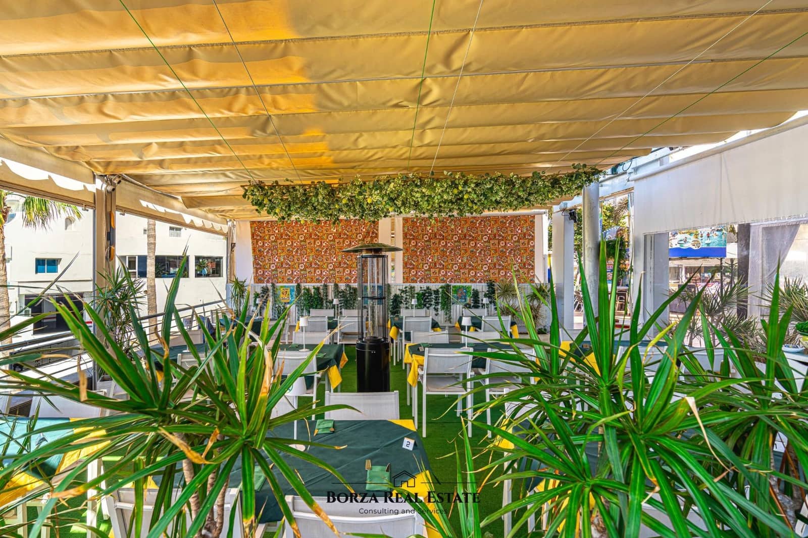 Erhverv til salg i Costa Adeje - € 125.000 (Ref: 9568783)