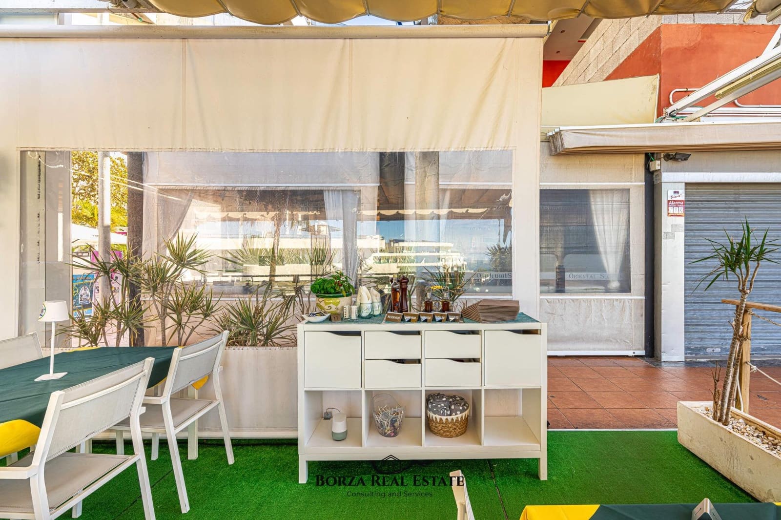 Erhverv til salg i Costa Adeje - € 125.000 (Ref: 9568783)