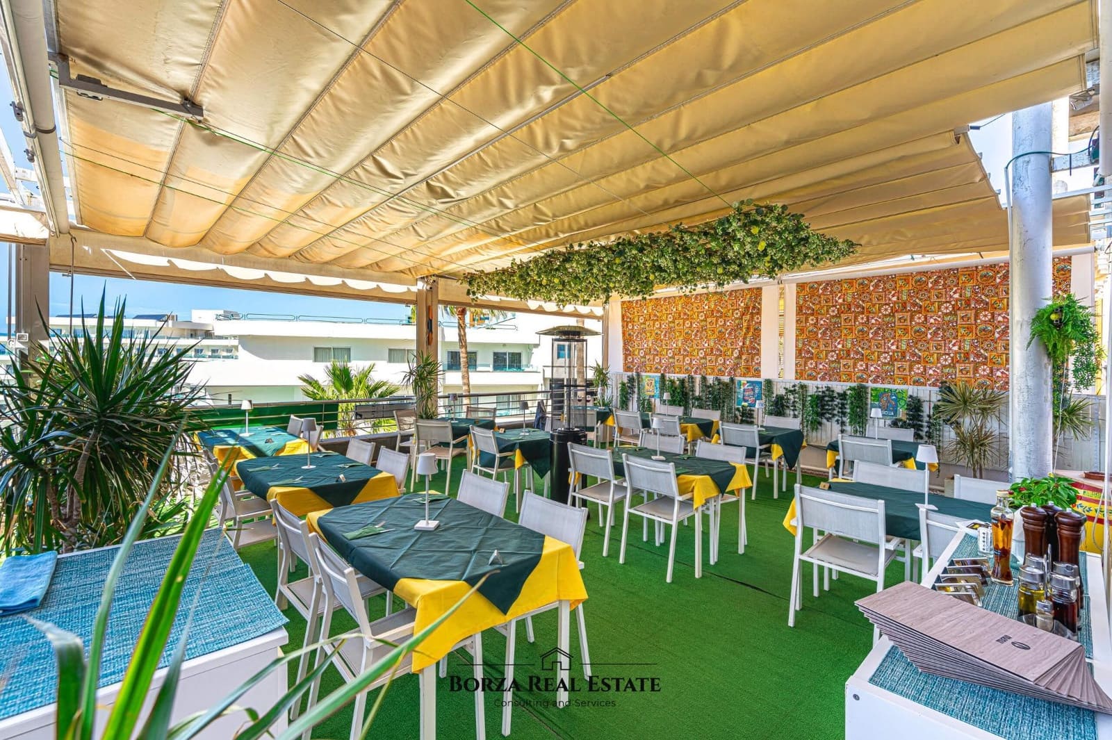 Erhverv til salg i Costa Adeje - € 125.000 (Ref: 9568783)