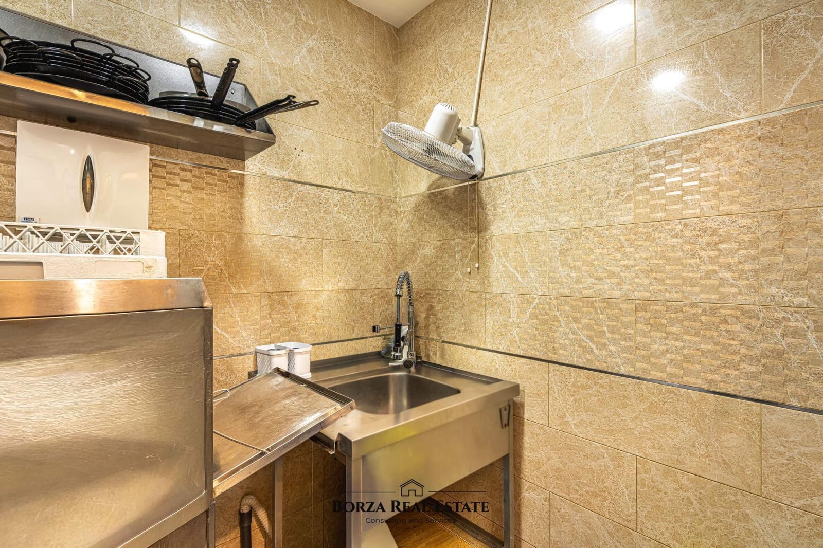 Komercyjne na sprzedaż w Costa Adeje - 125 000 € (Ref: 9568783)